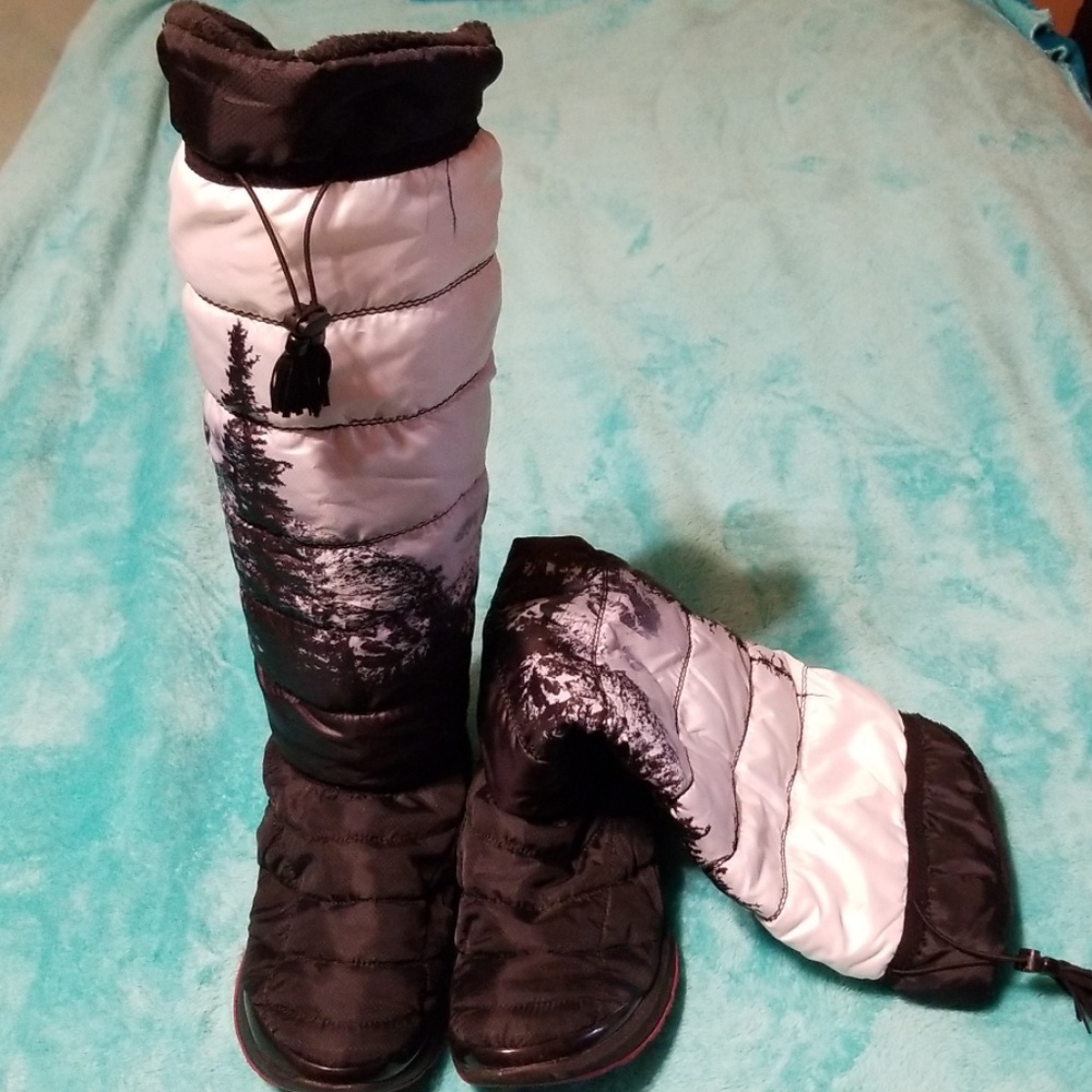 Zees Winter Boots.